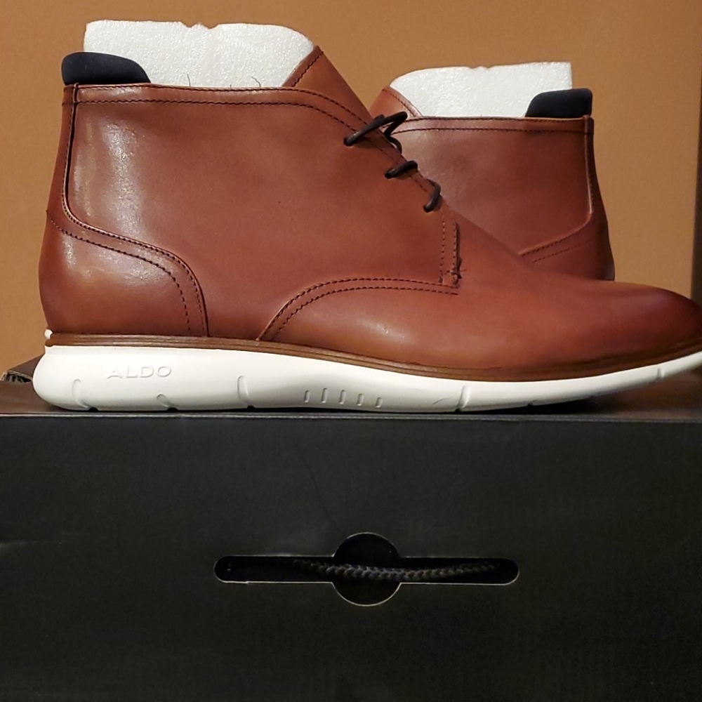 Men Shoes - Picture 5 of 5